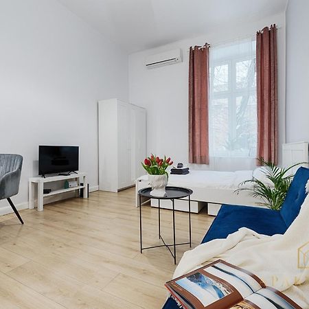 Royal Style Apartment Лодзь Экстерьер фото