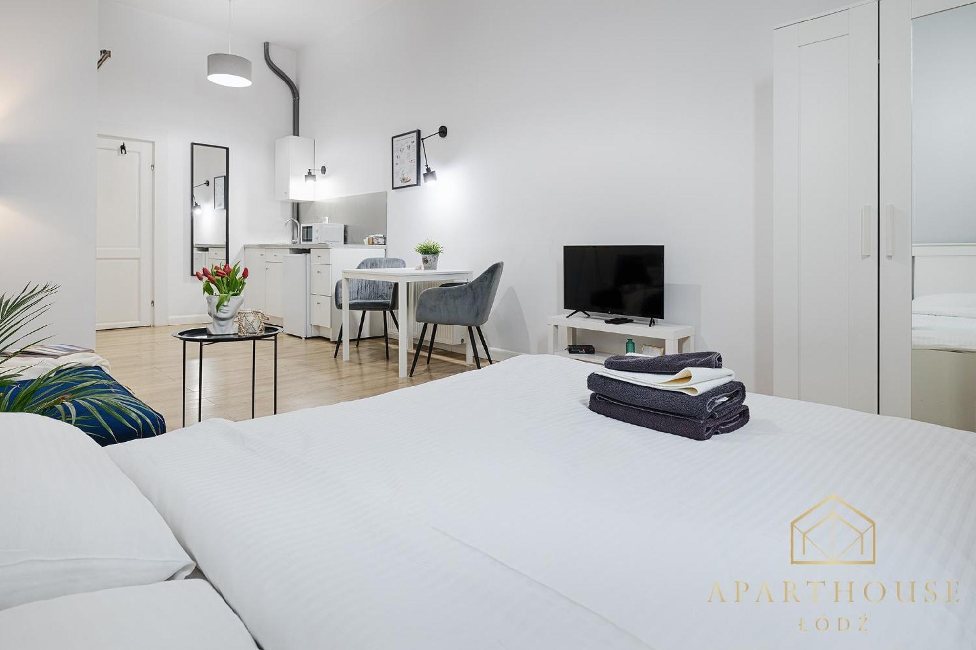 Royal Style Apartment Лодзь Экстерьер фото